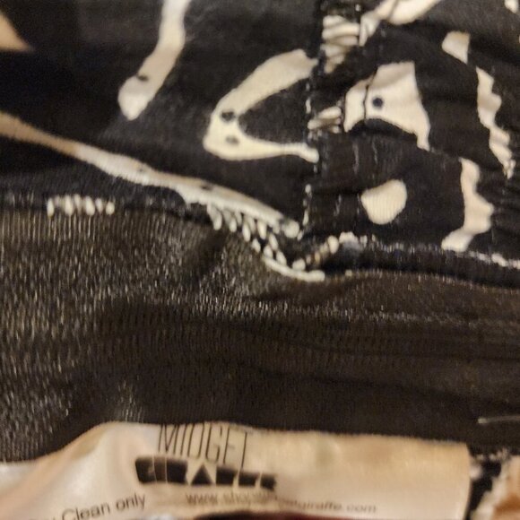 Midget Giraffe Black & White Geometric Print Shorts, NWT, Size L - Picture 2 of 3